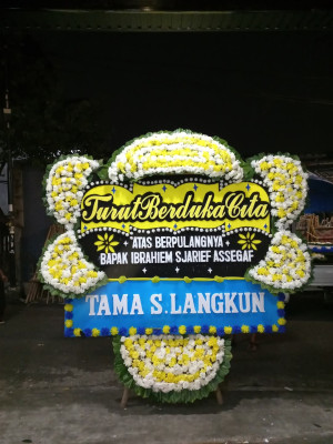 Papan Bunga Duka di Mangoli Utara Timur